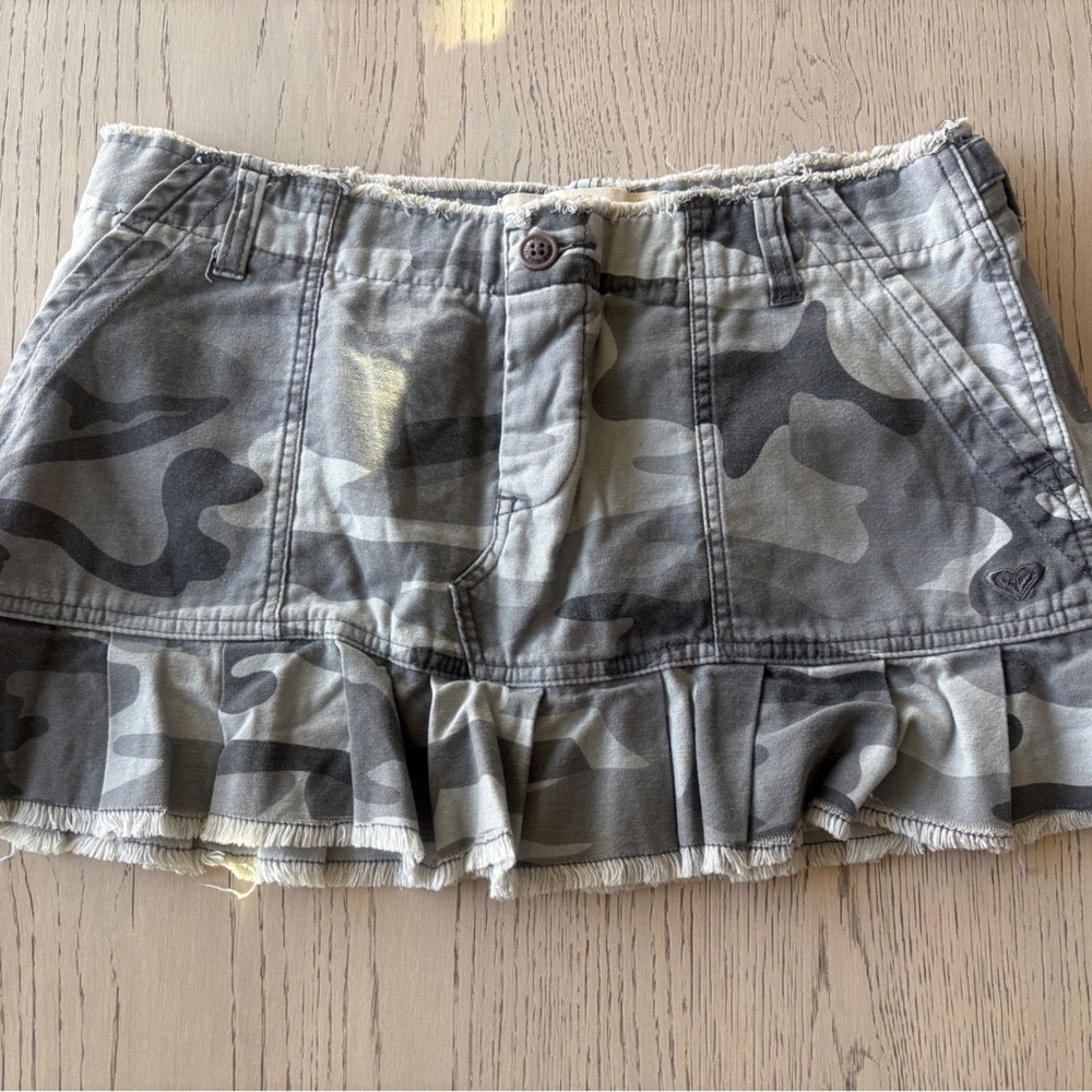 Ladies Roxy Camo Mini Skirt. Size 9